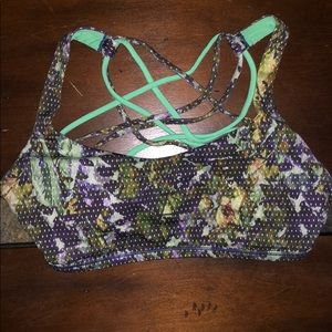 Lululemon sports bra